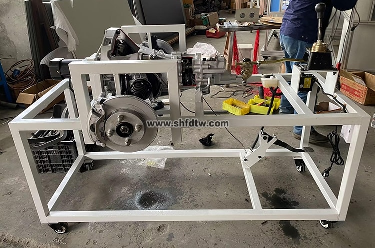 青島理工大學(xué)-汽車傳動系統(tǒng)拆裝實驗臺 -TW-BDQ08起動機系統(tǒng)實訓(xùn)臺 -發(fā)動機點火與噴射系統(tǒng)示教板（帕薩特）